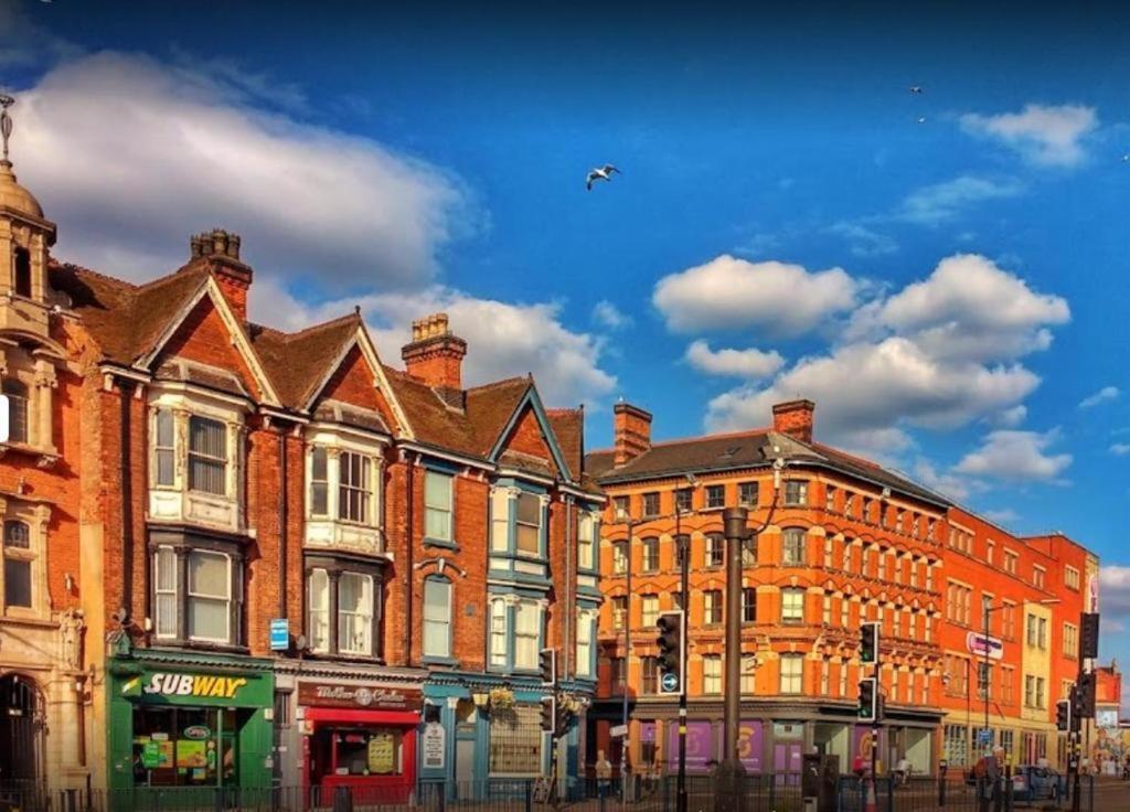 Digbeth City Centre Apartment Sleeps 12 Opposite Coach Station Birmingham Kültér fotó